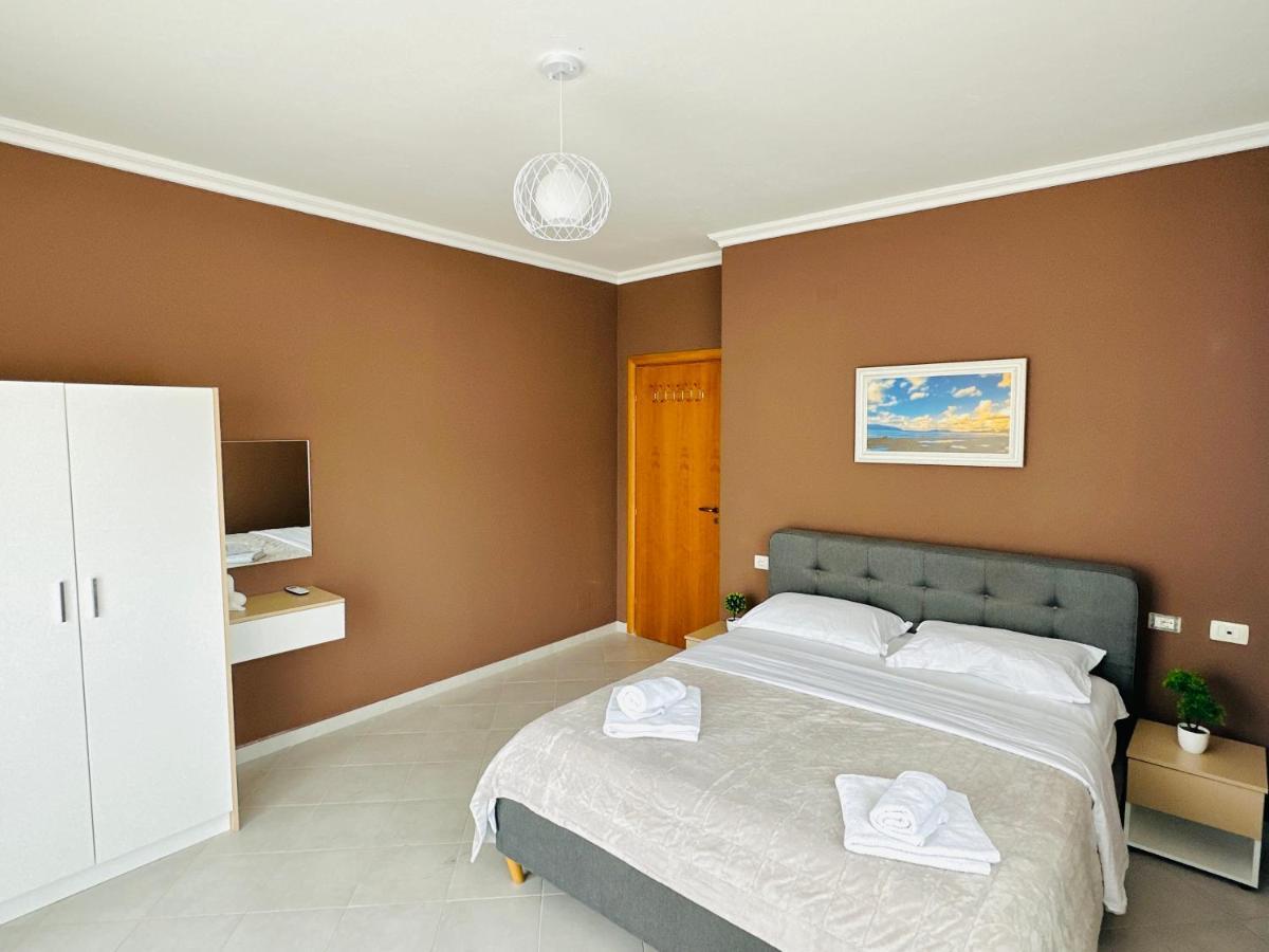 Family Suite Residence Vlore Exterior photo