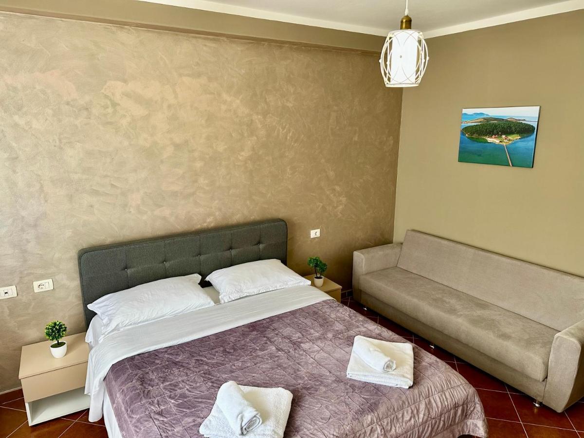 Family Suite Residence Vlore Exterior photo